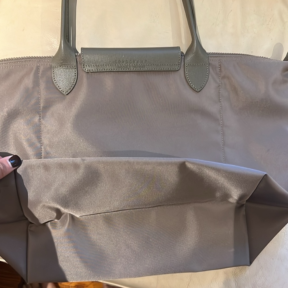 Longchamp Olive Green Le Pliage Large Tote - Picture 8 of 8